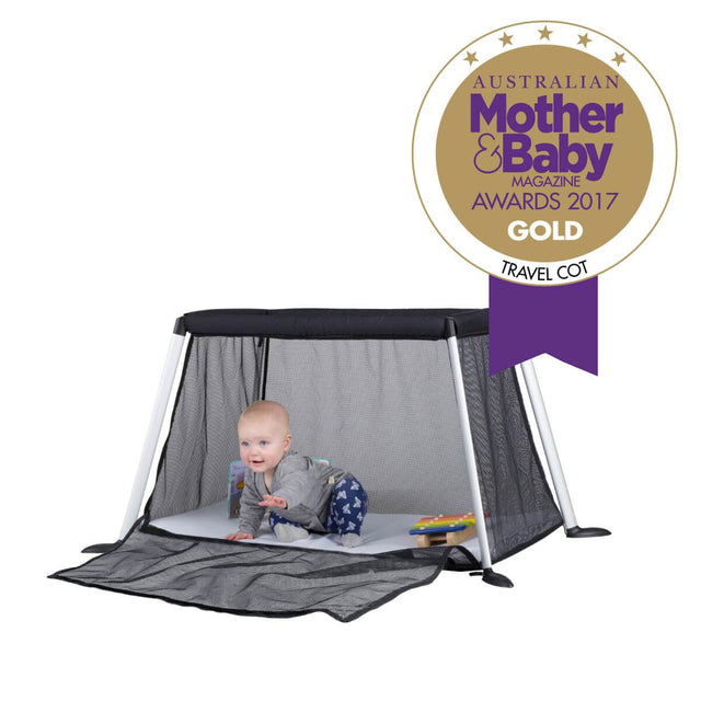 phil&teds award winning traveller travel cot with baby playing inside_black