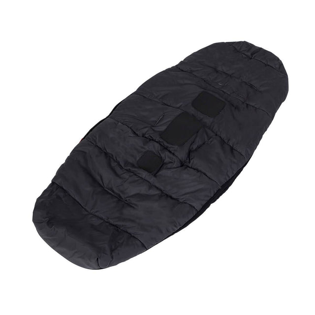 phil&teds snuggle & snooze sleeping bag in Kohle Bodenstück 3/4 Ansicht_Kohle