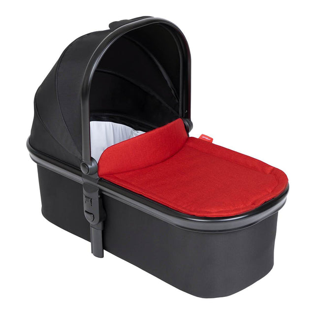 phil&teds snug carrycot with rouge lid 3/4 view_chilli