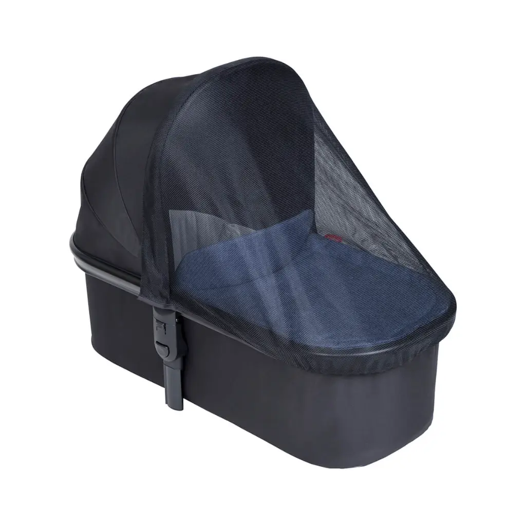 phil&teds-snug-carrycot-with-mesh-cover-on.webp